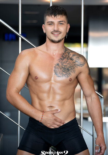 Spain in the Ass 2: MrDeepVoice's First Double-Penetration Gangbang